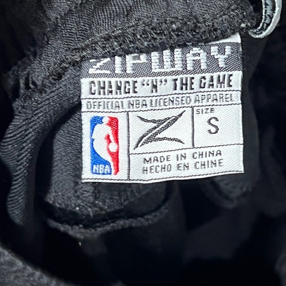 New York Knicks NY NBA Basketball Athletic Boys Kids Youth Shorts - Picture 8 of 8